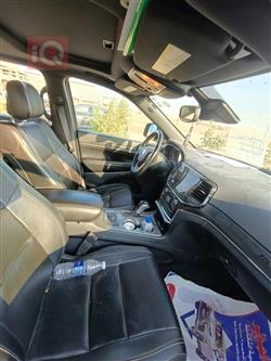 جیپ گراند شیرۆکی